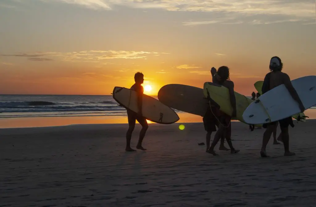 best time to visit costa rica for surfing